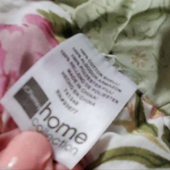 JCPenney Home Cottage Style Country Farmhouse Shabby Set of 2 Floral Pillows - Picture 3 of 4